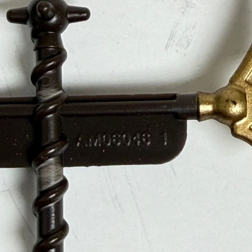Mega Bloks World of Warcraft Brown Gold Twisted Staff Weapon AM08048 Replacement